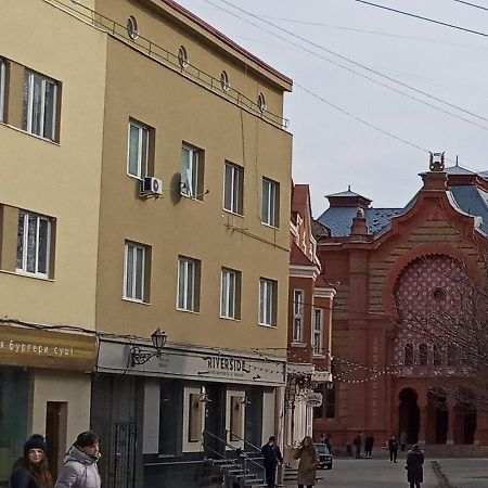 Затишна Двокімнатна Квартира В Самому Серці Ужгорода Uzjhorod Exteriör bild